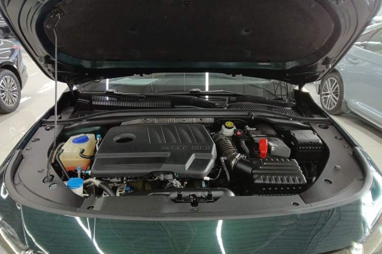Used Chery Arrizo 8 2023 High-Energy Edition 2.0T DCT Luxury Engine Bay