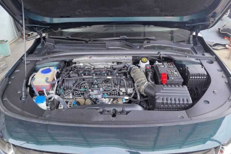 Used Chery Arrizo 8 2023 High-Energy Edition 2.0T DCT Luxury Engine Bay
