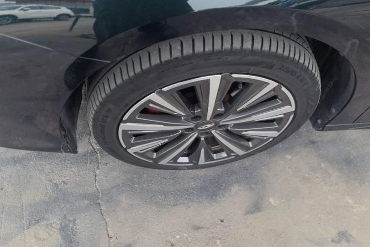 Used Chery Arrizo 8 2023 High-Energy Edition 2.0T DCT Luxury Exterior 2