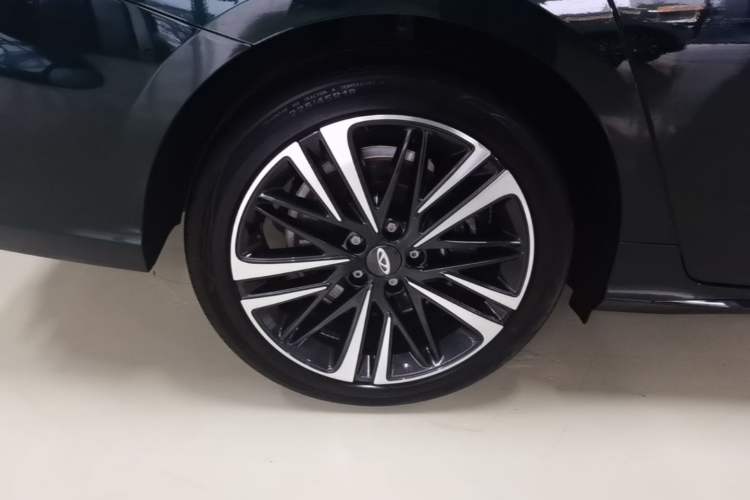 Used Chery Arrizo 8 2023 High-Performance Edition 2.0T DCT Powerfully Equipped Exterior 5