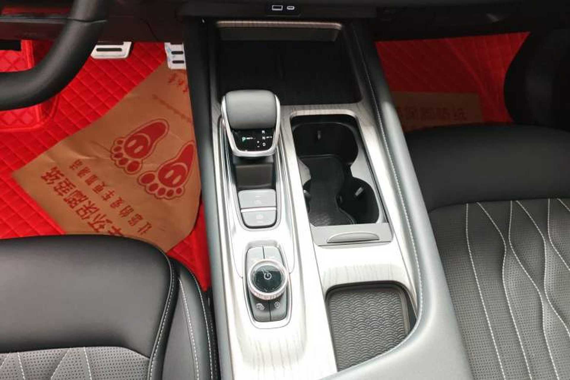 Used Chery Arrizo 8 2023 High-Performance Edition 2.0T DCT Powerfully Equipped Gear Lever