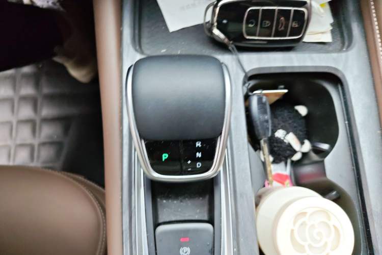 Used Chery Arrizo 8 2023 High-Performance Edition 2.0T DCT Powerfully Equipped Gear Lever