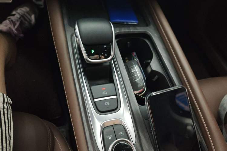 Used Chery Arrizo 8 2023 High-Energy Edition 2.0T DCT Luxury Gear Lever