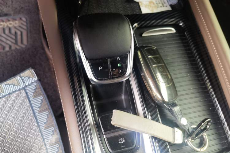 Used Chery Arrizo 8 2023 High-Energy Edition 2.0T DCT Luxury Gear Lever