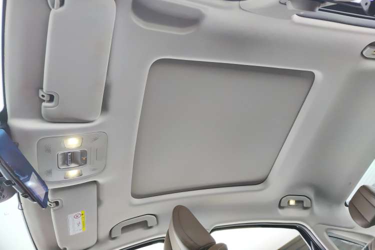 Used Chery Arrizo 8 2023 High-Performance Edition 2.0T DCT Powerfully Equipped Headliner