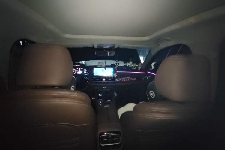 Used Chery Arrizo 8 2023 High-Performance Edition 2.0T DCT Powerfully Equipped Headliner