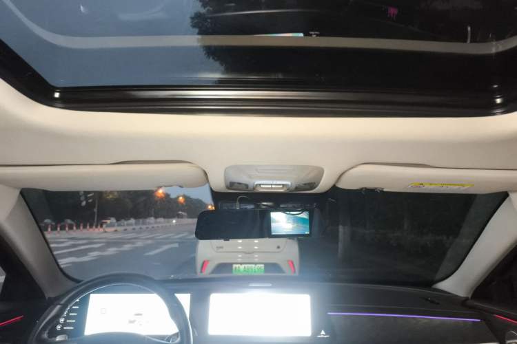 Used Chery Arrizo 8 2023 High-Performance Edition 2.0T DCT Powerfully Equipped Headliner