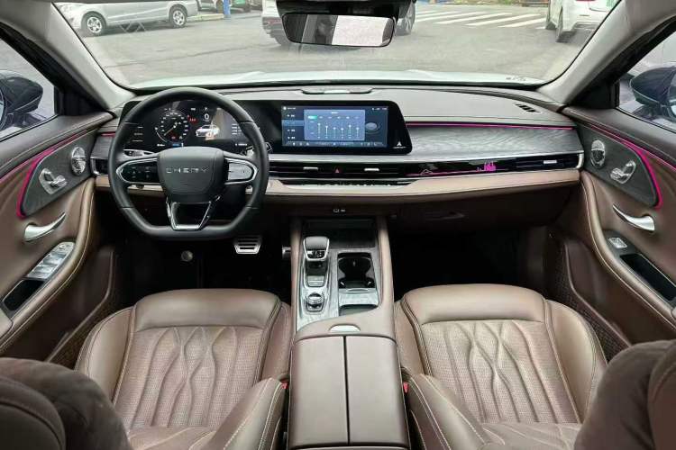 Used Chery Arrizo 8 2023 High-Performance Edition 2.0T DCT Powerfully Equipped Interior 1