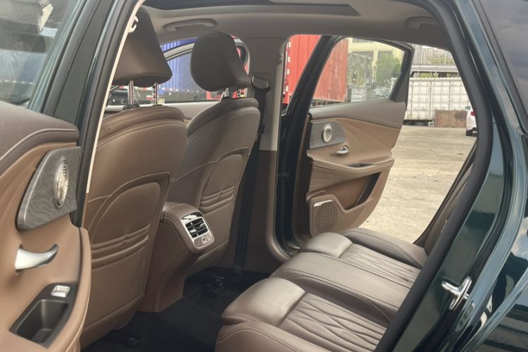 Used Chery Arrizo 8 2023 High-Energy Edition 2.0T DCT Luxury Interior 4