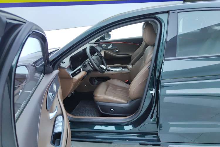 Used Chery Arrizo 8 2023 High-Performance Edition 2.0T DCT Powerfully Equipped Left Front Seat