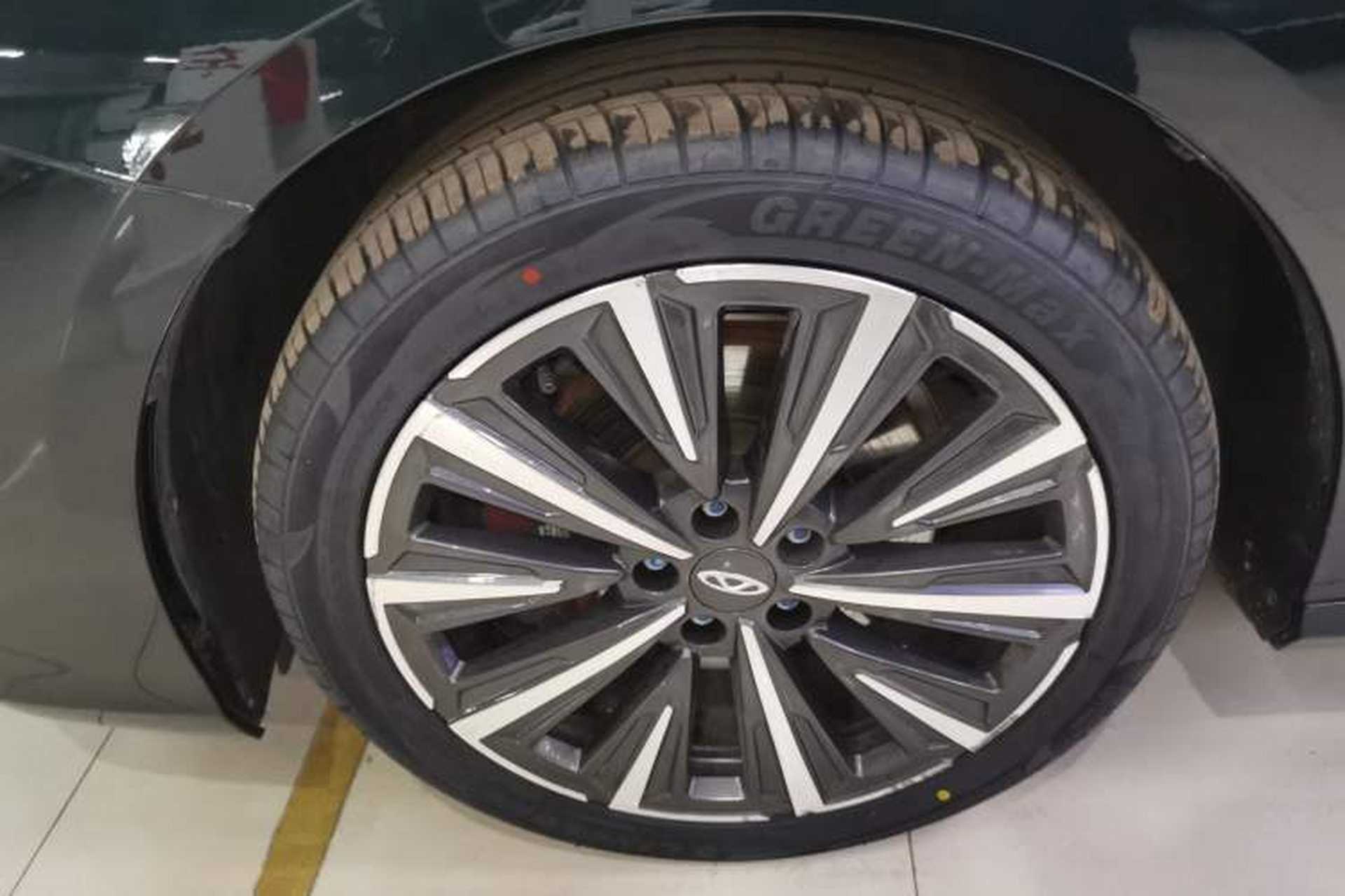Used Chery Arrizo 8 2023 High-Energy Edition 2.0T DCT Luxury Left Front Wheel Hub