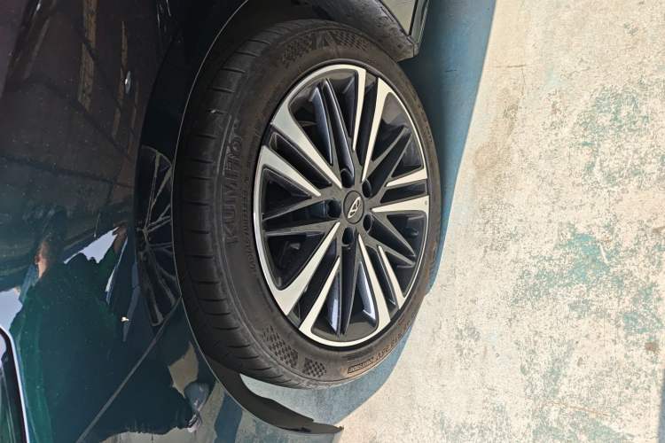 Used Chery Arrizo 8 2023 High-Performance Edition 2.0T DCT Powerfully Equipped Left Front Wheel Hub