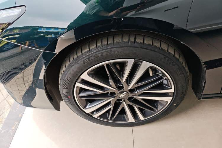 Used Chery Arrizo 8 2023 High-Performance Edition 2.0T DCT Powerfully Equipped Left Front Wheel Hub