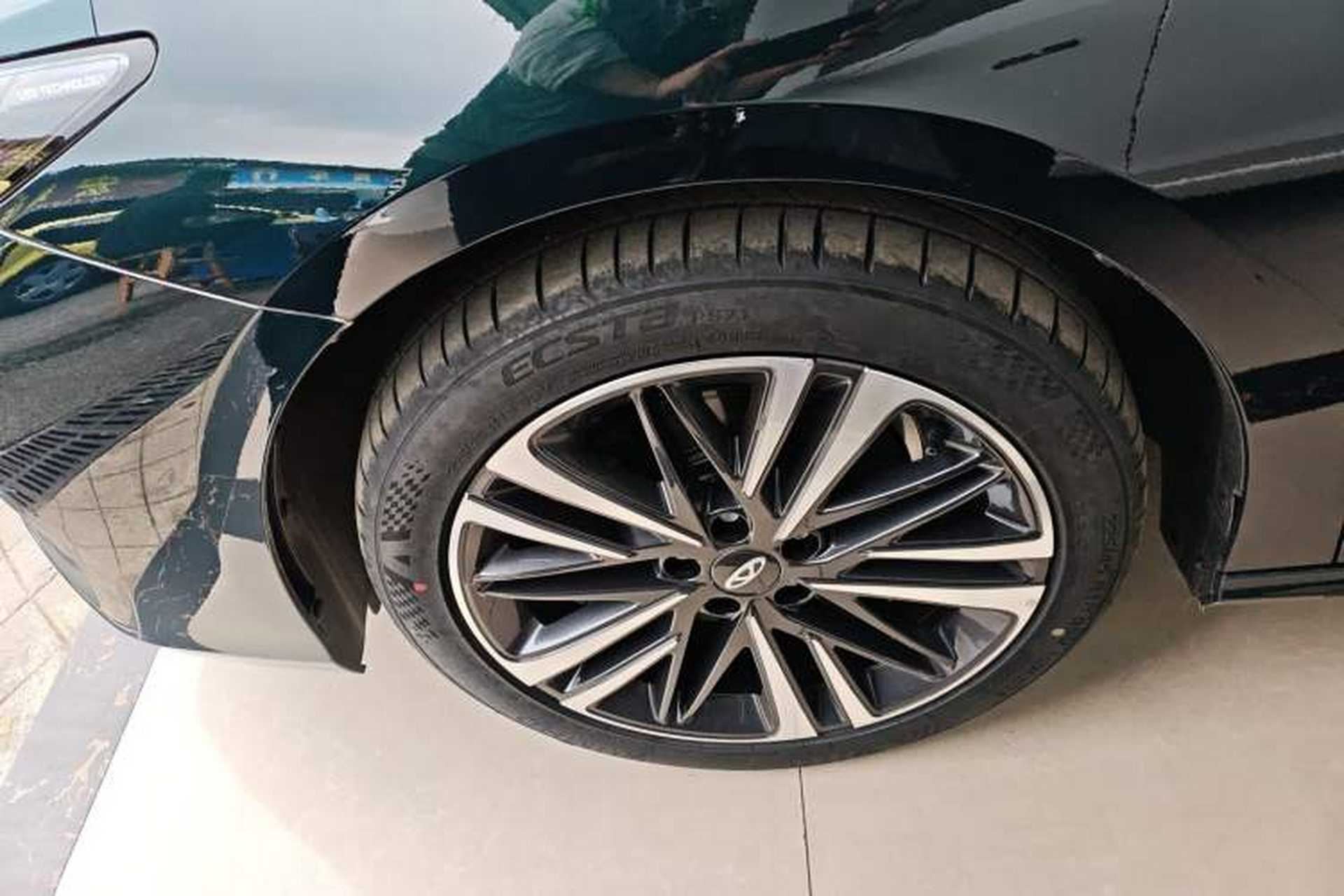 Used Chery Arrizo 8 2023 High-Performance Edition 2.0T DCT Powerfully Equipped Left Front Wheel Hub