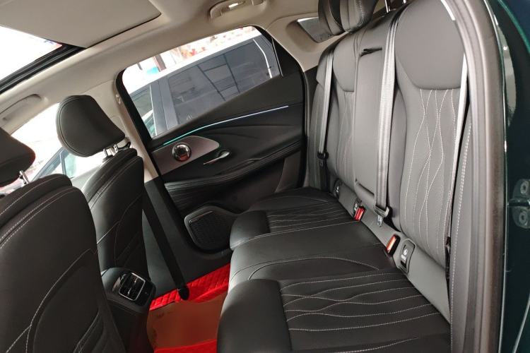 Used Chery Arrizo 8 2023 High-Performance Edition 2.0T DCT Powerfully Equipped Left Rear Seat