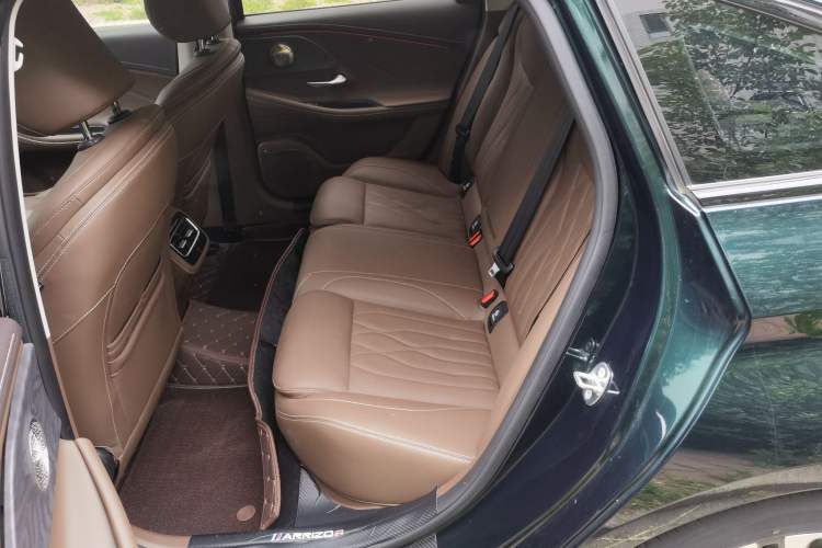 Used Chery Arrizo 8 2023 High-Performance Edition 2.0T DCT Powerfully Equipped Left Rear Seat