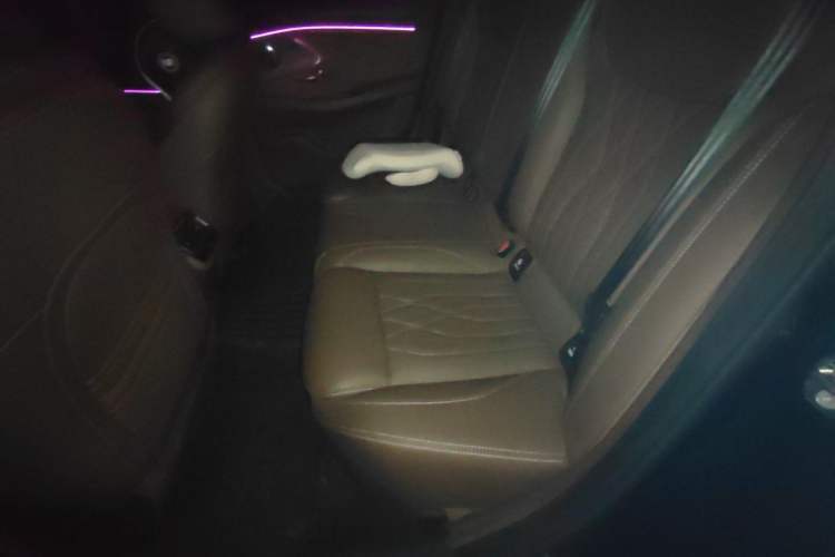 Used Chery Arrizo 8 2023 High-Performance Edition 2.0T DCT Powerfully Equipped Left Rear Seat