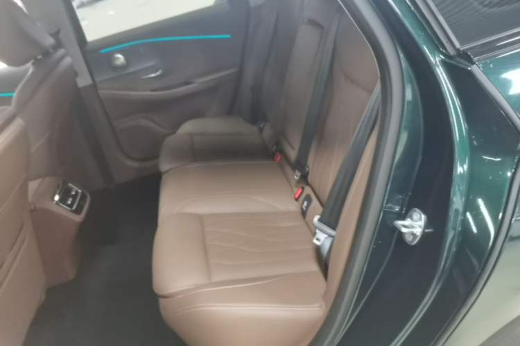 Used Chery Arrizo 8 2023 High-Performance Edition 2.0T DCT Powerfully Equipped Left Rear Seat
