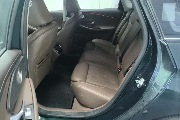 Used Chery Arrizo 8 2023 High-Energy Edition 2.0T DCT Luxury Left Rear Seat