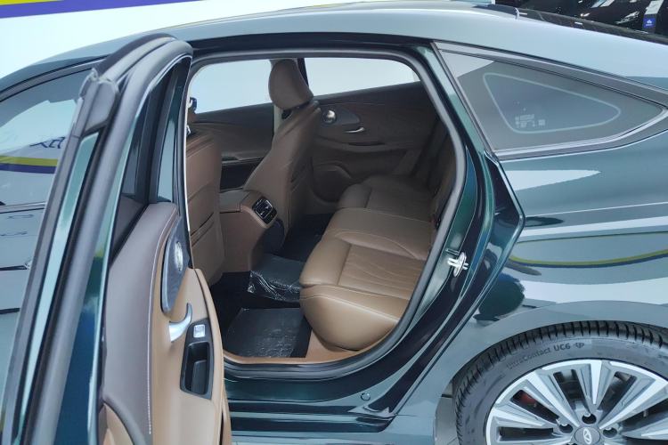 Used Chery Arrizo 8 2023 High-Energy Edition 2.0T DCT Luxury Left Rear Seat