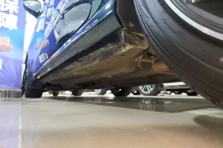 Used Chery Arrizo 8 2023 High-Performance Edition 2.0T DCT Powerfully Equipped Left Side Sill