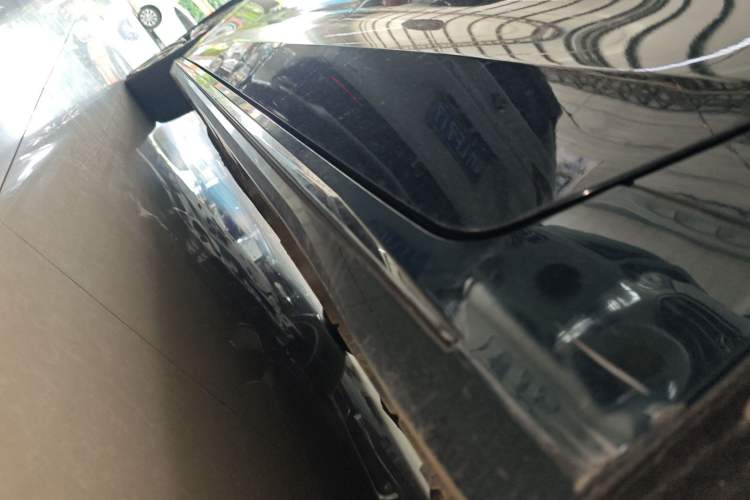 Used Chery Arrizo 8 2023 High-Energy Edition 2.0T DCT Luxury Left Side Sill