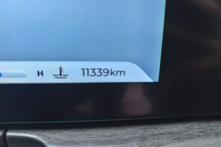 Used Chery Arrizo 8 2023 High-Energy Edition 2.0T DCT Luxury Odometer Close Up