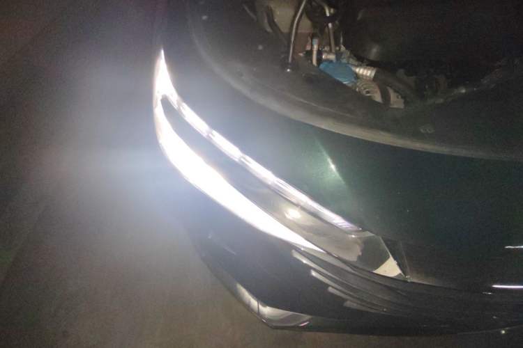 Used Chery Arrizo 8 2023 High-Performance Edition 2.0T DCT Powerfully Equipped Right Front Headlight