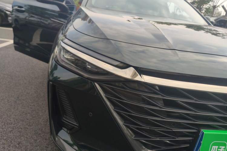 Used Chery Arrizo 8 2023 High-Performance Edition 2.0T DCT Powerfully Equipped Right Front Headlight