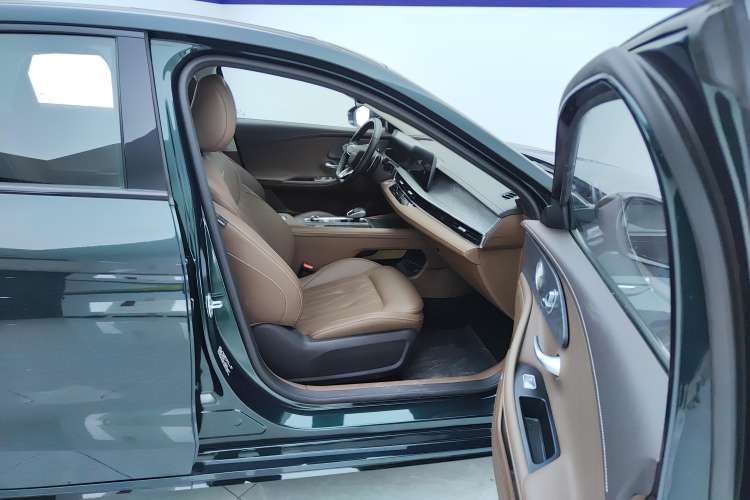 Used Chery Arrizo 8 2023 High-Performance Edition 2.0T DCT Powerfully Equipped Right Front Seat