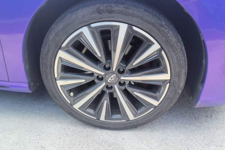 Used Chery Arrizo 8 2023 High-Energy Edition 2.0T DCT Luxury Right Front Wheel Hub