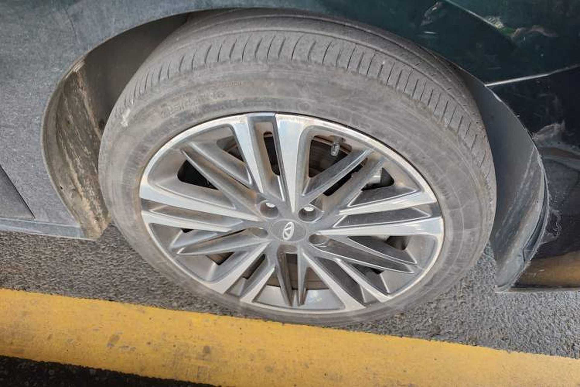 Used Chery Arrizo 8 2023 High-Performance Edition 2.0T DCT Powerfully Equipped Right Front Wheel Hub
