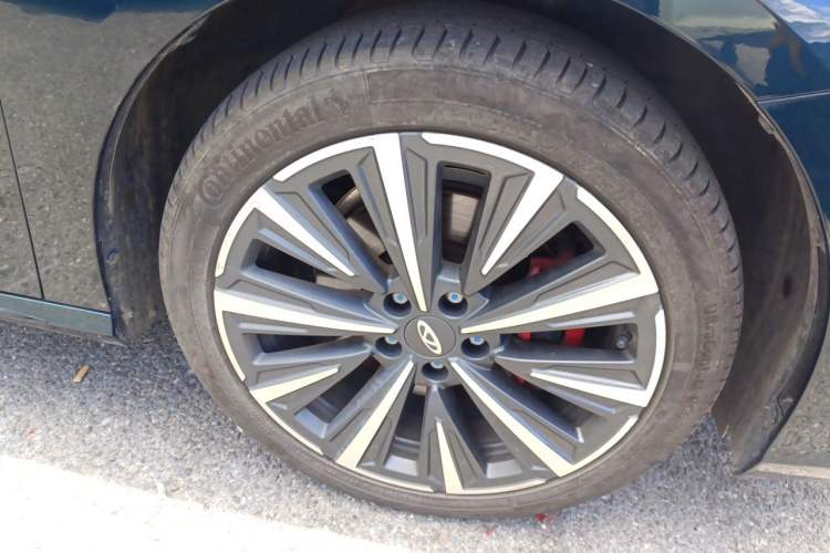 Used Chery Arrizo 8 2023 High-Energy Edition 2.0T DCT Luxury Right Front Wheel Hub