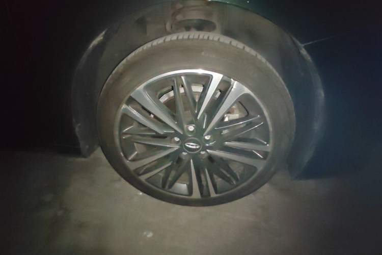 Used Chery Arrizo 8 2023 High-Performance Edition 2.0T DCT Powerfully Equipped Right Front Wheel Hub