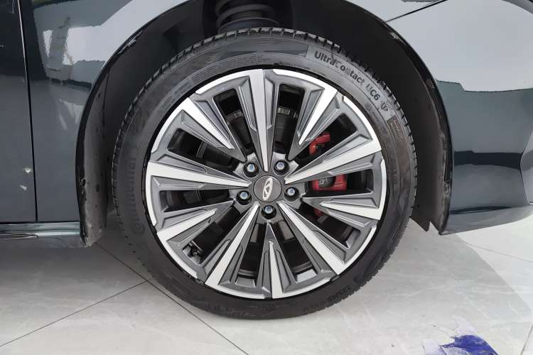 Used Chery Arrizo 8 2023 High-Energy Edition 2.0T DCT Luxury Right Front Wheel Hub