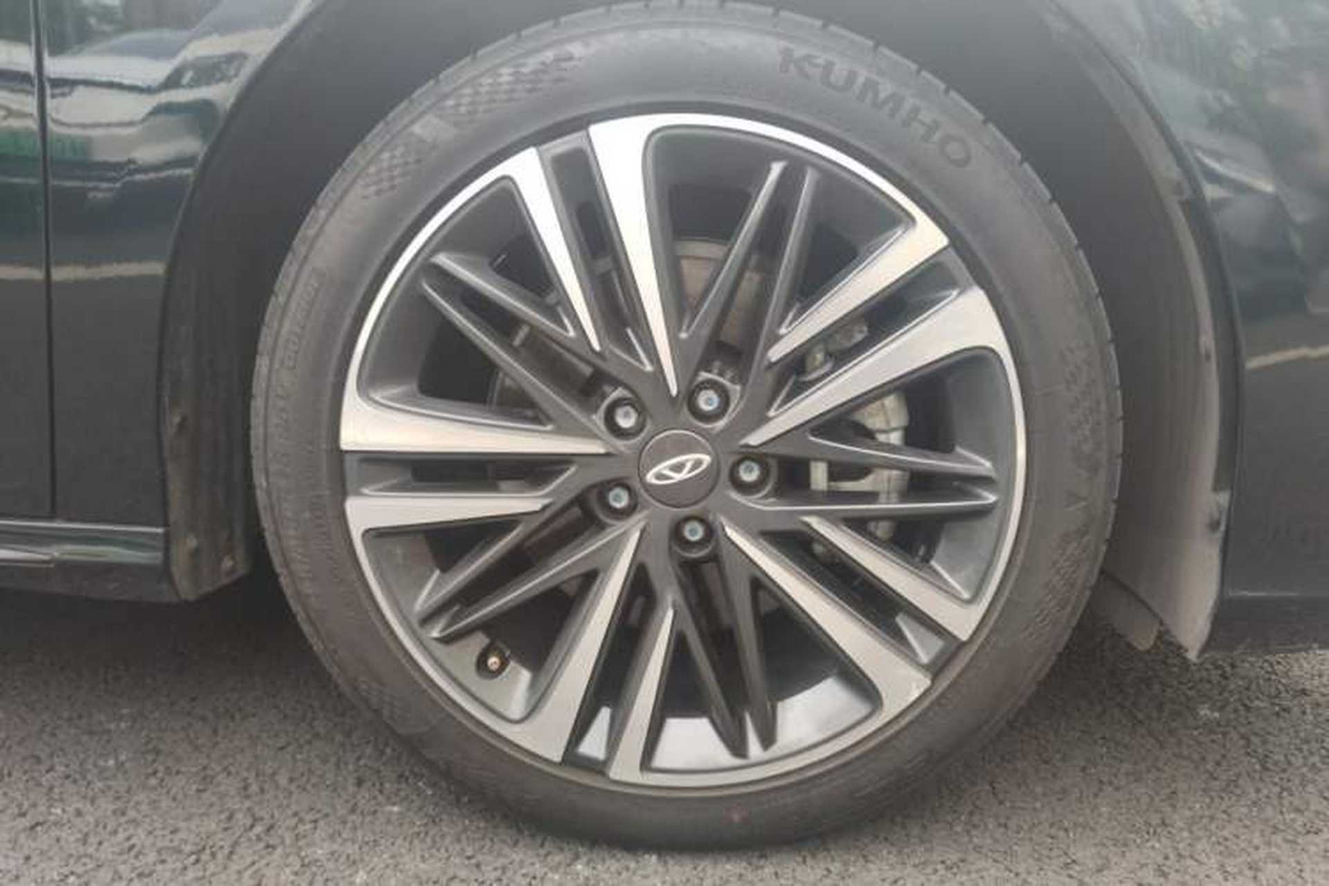 Used Chery Arrizo 8 2023 High-Performance Edition 2.0T DCT Powerfully Equipped Right Front Wheel Hub