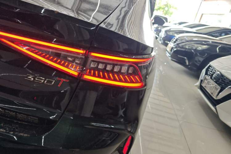 Used Chery Arrizo 8 2023 High-Energy Edition 2.0T DCT Luxury Right Rear Taillight