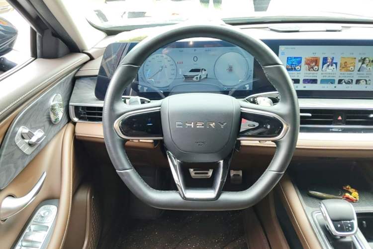 Used Chery Arrizo 8 2023 High-Performance Edition 2.0T DCT Powerfully Equipped Steering Wheel