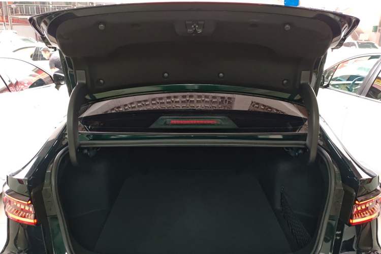 Used Chery Arrizo 8 2023 High-Performance Edition 2.0T DCT Powerfully Equipped Trunk