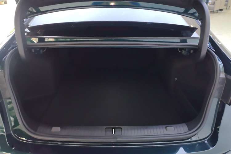 Used Chery Arrizo 8 2023 High-Performance Edition 2.0T DCT Powerfully Equipped Trunk