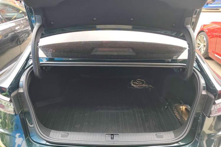 Used Chery Arrizo 8 2023 High-Performance Edition 2.0T DCT Powerfully Equipped Trunk