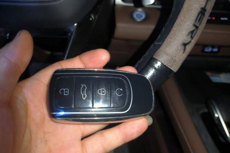 Used Chery Arrizo 8 2023 High-Performance Edition 2.0T DCT Powerfully Equipped Vehicle Key
