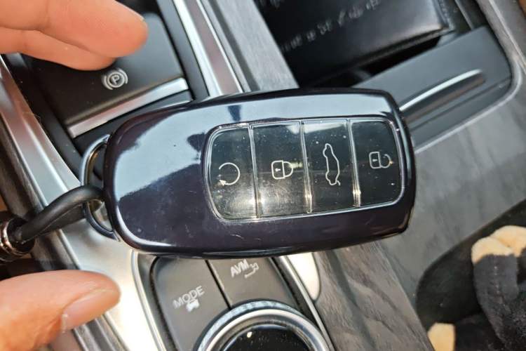 Used Chery Arrizo 8 2023 High-Performance Edition 2.0T DCT Powerfully Equipped Vehicle Key