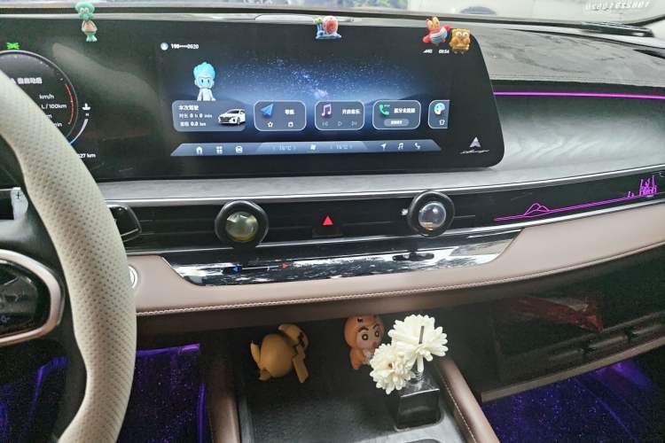 Used Chery Arrizo 8 2023 High-Performance Edition 2.0T DCT Powerfully Equipped Audio And AC Panel
