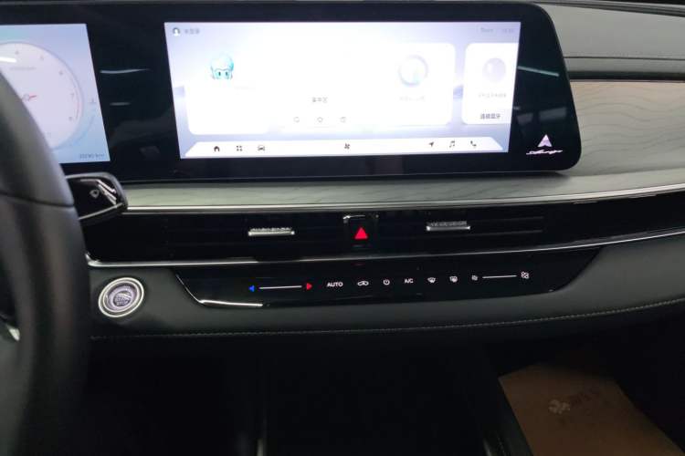 Used Chery Arrizo 8 2023 High-Performance Edition 2.0T DCT Powerfully Equipped Audio And AC Panel