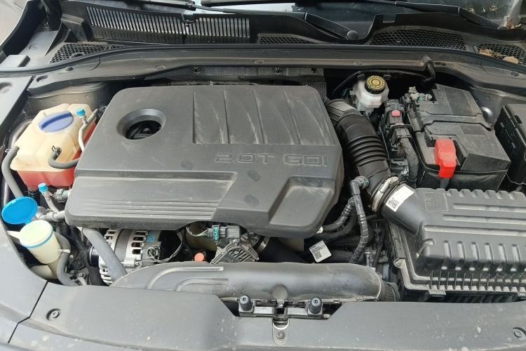 Used Chery Arrizo 8 2023 High-Performance Edition 2.0T DCT Powerfully Equipped Engine Bay