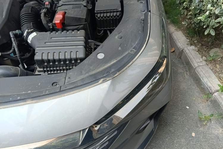 Used Chery Arrizo 8 2023 High-Performance Edition 2.0T DCT Powerfully Equipped Engine Bay Left