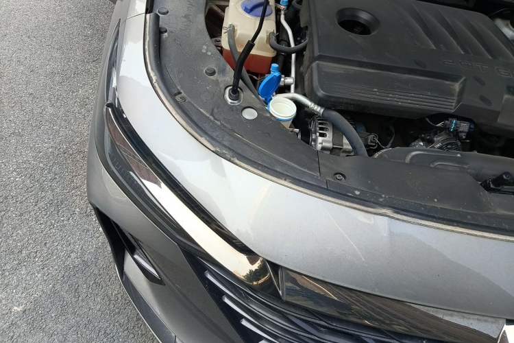 Used Chery Arrizo 8 2023 High-Performance Edition 2.0T DCT Powerfully Equipped Engine Bay Right