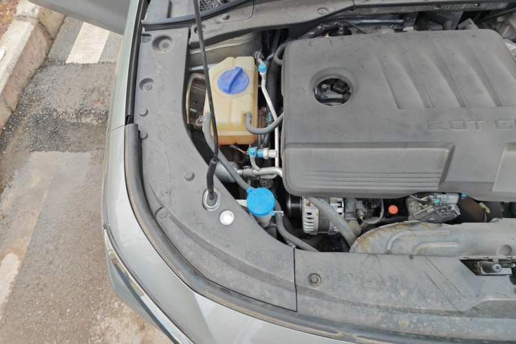 Used Chery Arrizo 8 2023 High-Performance Edition 2.0T DCT Powerfully Equipped Engine Bay Right