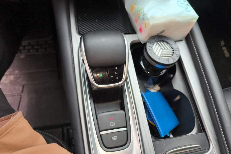 Used Chery Arrizo 8 2023 High-Performance Edition 2.0T DCT Powerfully Equipped Gear Lever